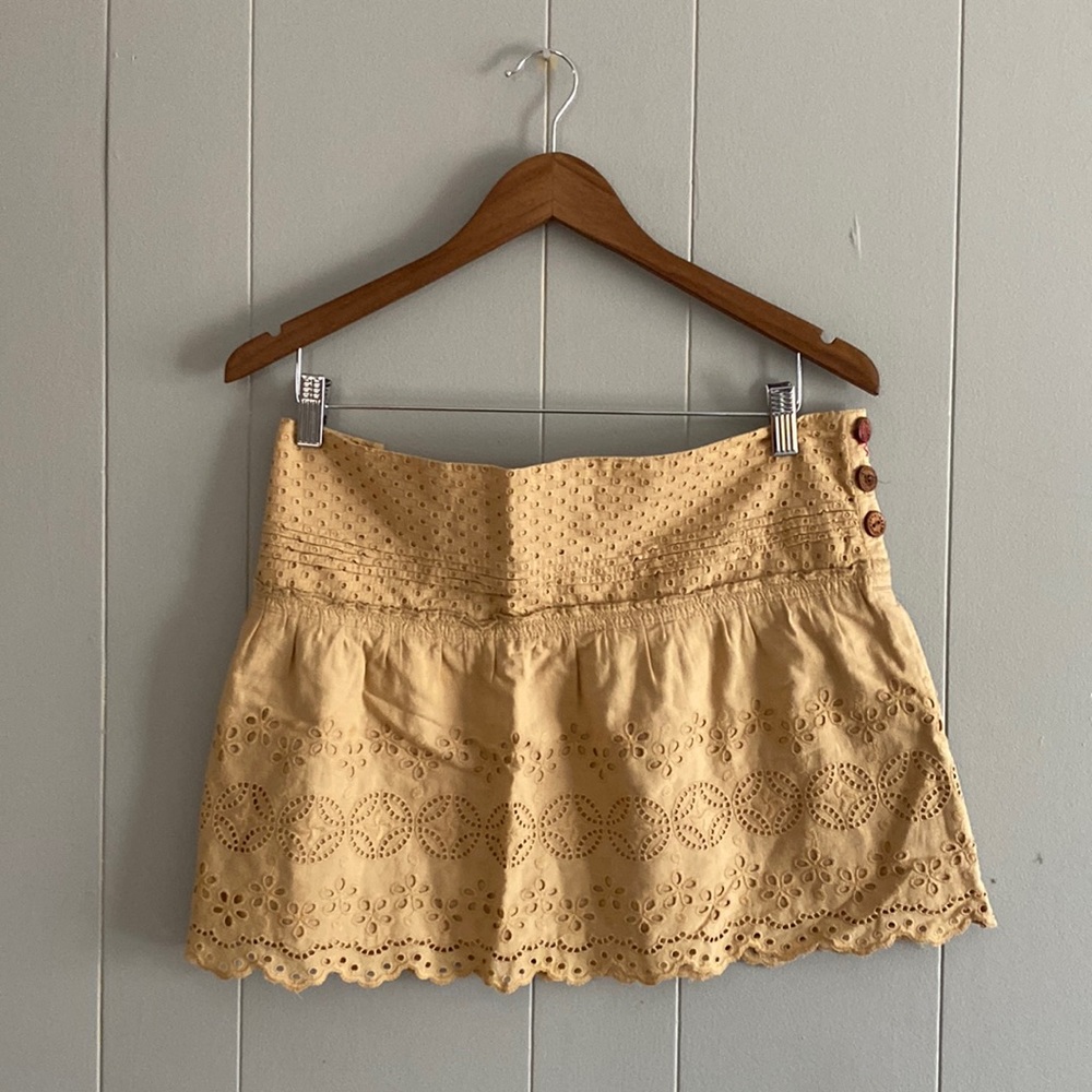 American Eagle eyelet mini skirt with detailing size 14